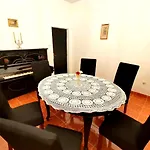 Andy -private Yard, Swimming Pool, Panoramic View *