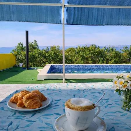 아파트 Andy -private Yard, Swimming Pool, Panoramic View