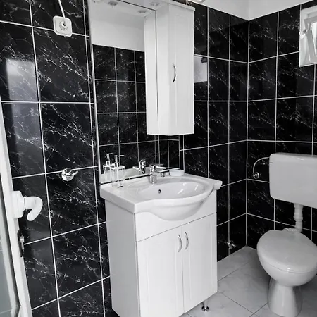 Andy -private Yard, Swimming Pool, Panoramic View * Imotski