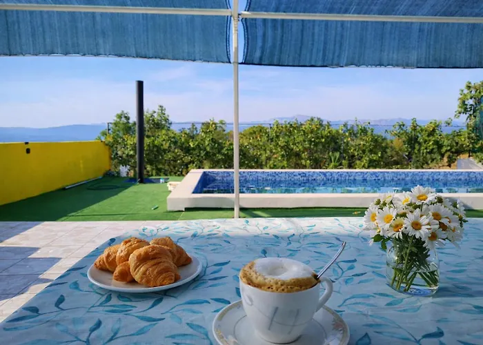 아파트 Andy -private Yard, Swimming Pool, Panoramic View