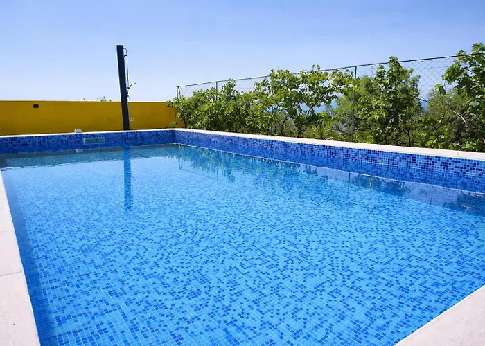 Andy -private Yard, Swimming Pool, Panoramic View 아파트 *