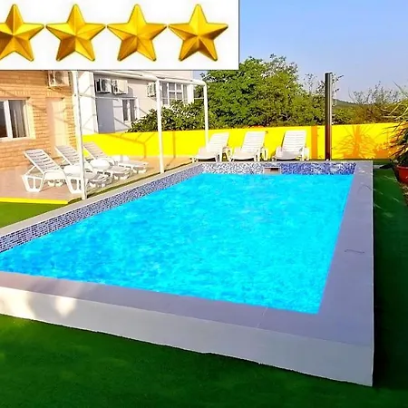 Andy -private Yard, Swimming Pool, Panoramic View * Imotski