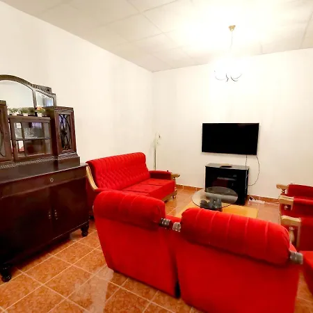 Andy -private Yard, Swimming Pool, Panoramic View Apartment *