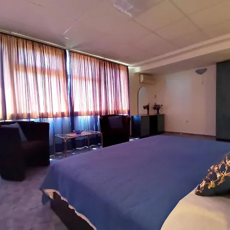 Apartment Andy -private Yard, Swimming Pool, Panoramic View *