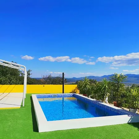 Andy -private Yard, Swimming Pool, Panoramic View Imotski
