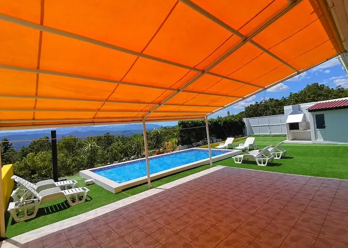 Andy -private Yard, Swimming Pool, Panoramic View * Imotski