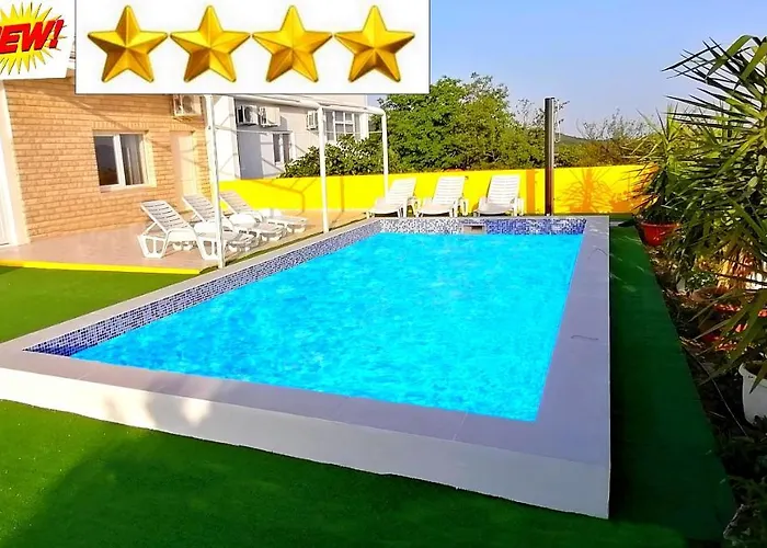 Andy -private Yard, Swimming Pool, Panoramic View * Imotski