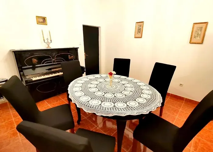 Andy -private Yard, Swimming Pool, Panoramic View *